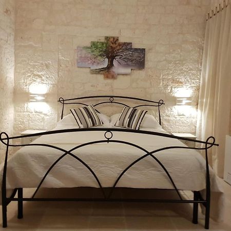 Trulli Stett Guest House ชิสแตร์นีโน ภายนอก รูปภาพ