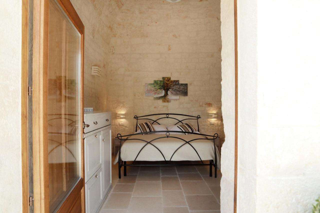 Trulli Stett Guest House ชิสแตร์นีโน ภายนอก รูปภาพ