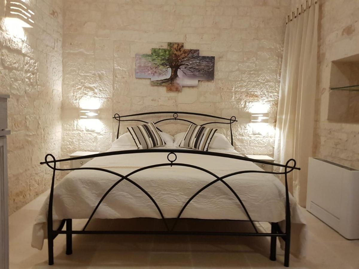 Trulli Stett Guest House ชิสแตร์นีโน ภายนอก รูปภาพ